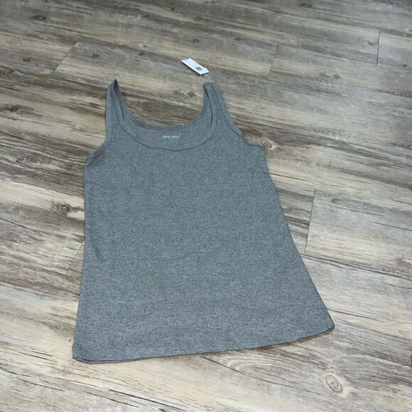 Old navy tank - Picture 1 of 2